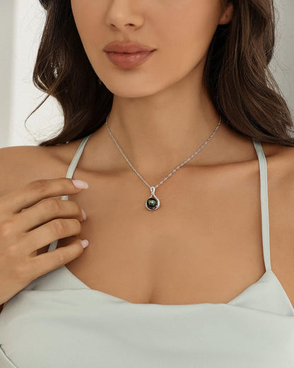 South Sea Cultured Black Pearl Necklace for Women 9-10Mm round AAAA Quality Genuine Tahitian Pearl Emeralds Pendant Necklaces Gift Fot Wife Mom