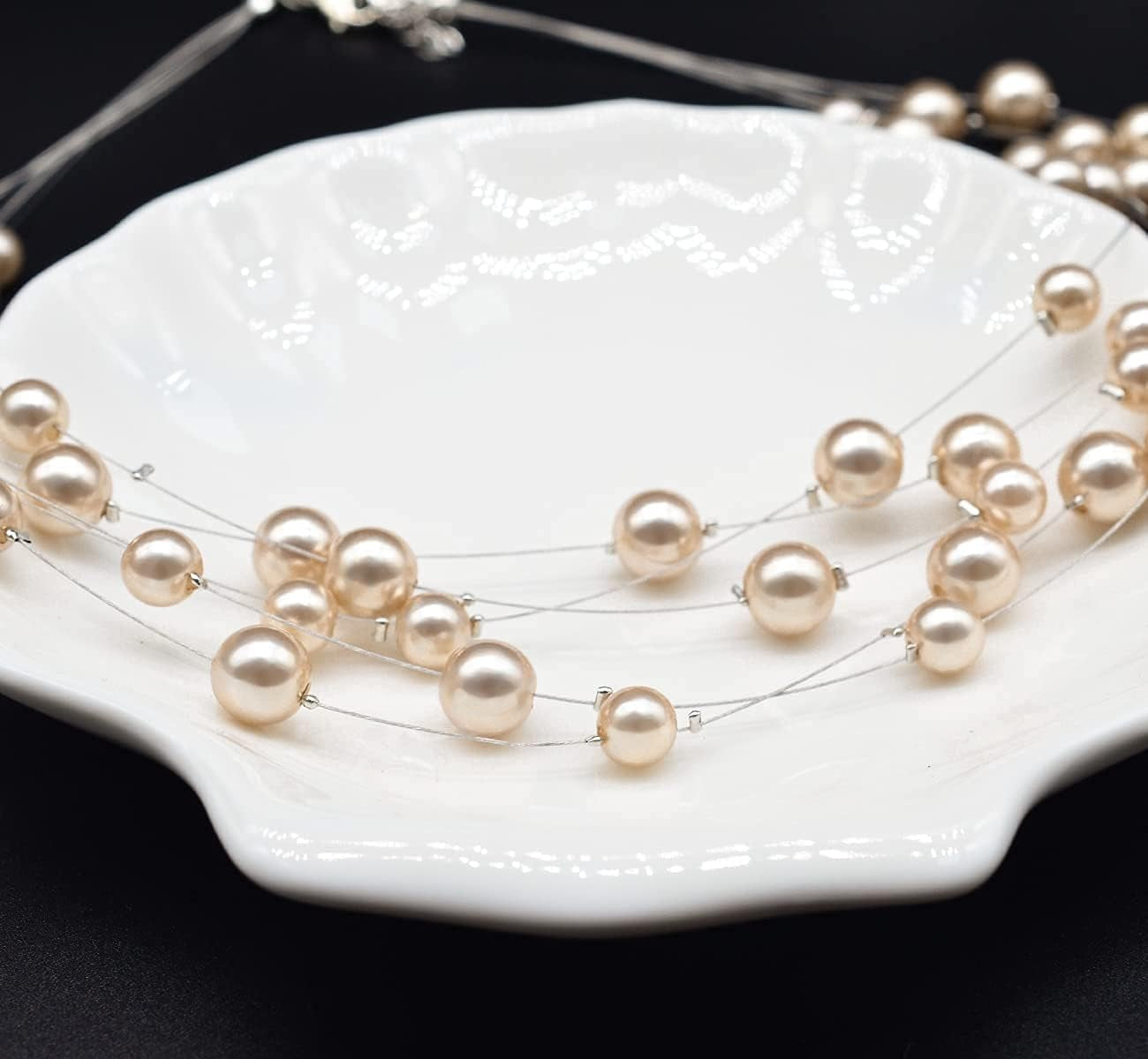 Layered Pearl Necklace Multi-Strand Pearl Choker Necklaces for Women Beaded Jewelry for Wedding Parties