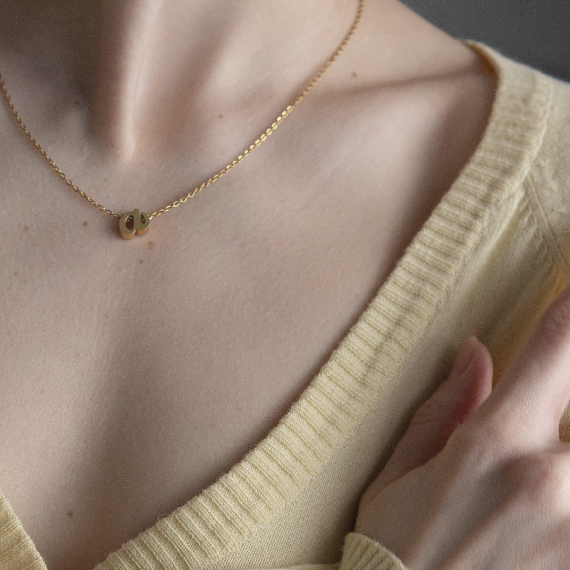 SIGONNA Initial Necklaces for Women 18K Gold Plated Pendant Chain Personalized Letter Necklace a Z Dainty Gold Choker Necklaces Necklaces for Teen Girls Girls Womens Necklaces