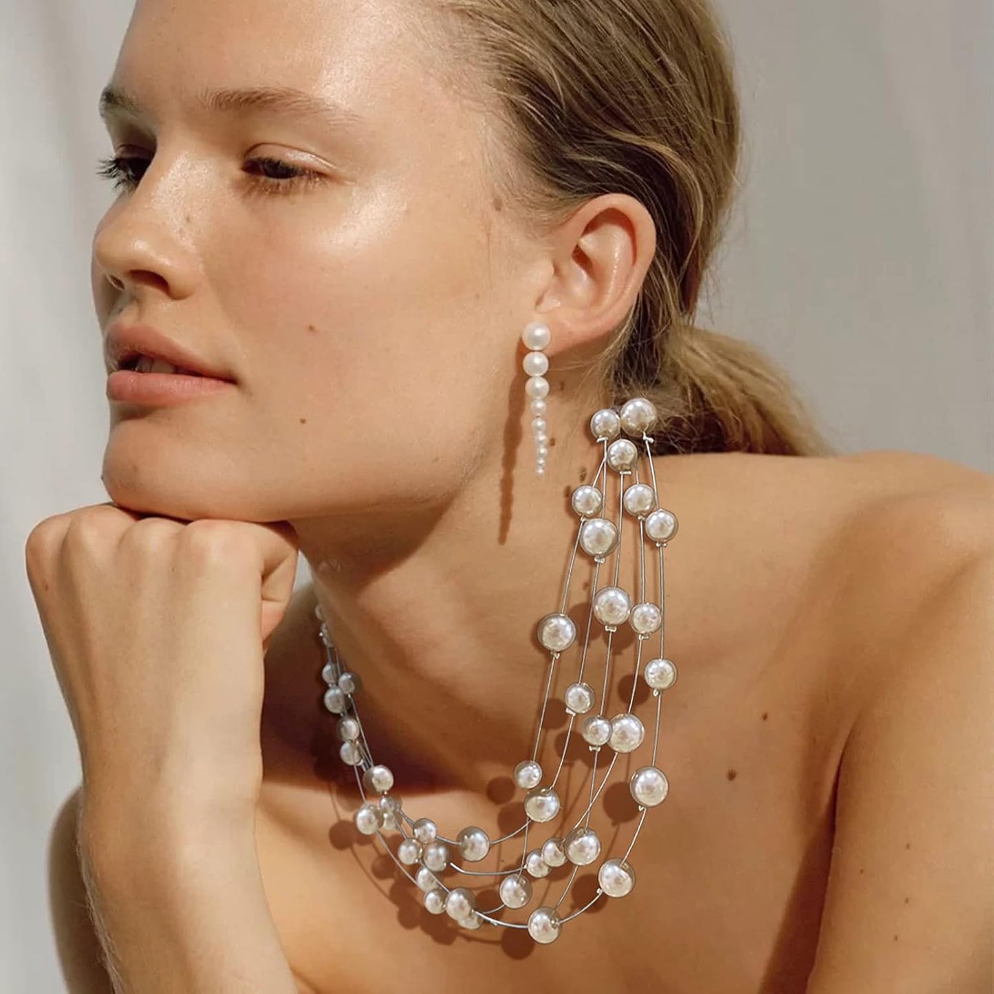 Layered Pearl Necklace Multi-Strand Pearl Choker Necklaces for Women Beaded Jewelry for Wedding Parties