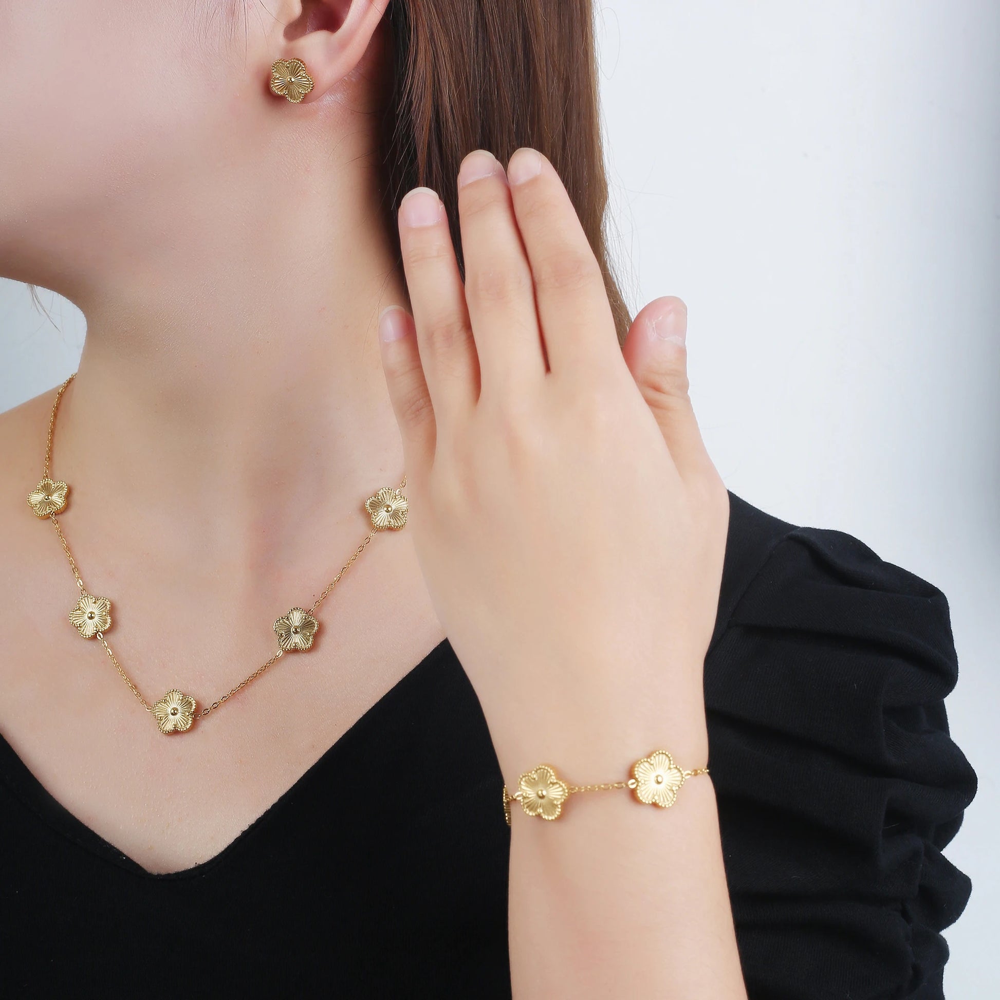 Trend Clover Bracelet for Women Girls 14K Gold Plated Stainless Steel Five Leaf Flower Dainty Lucky Link Bracelets Party Jewelry
