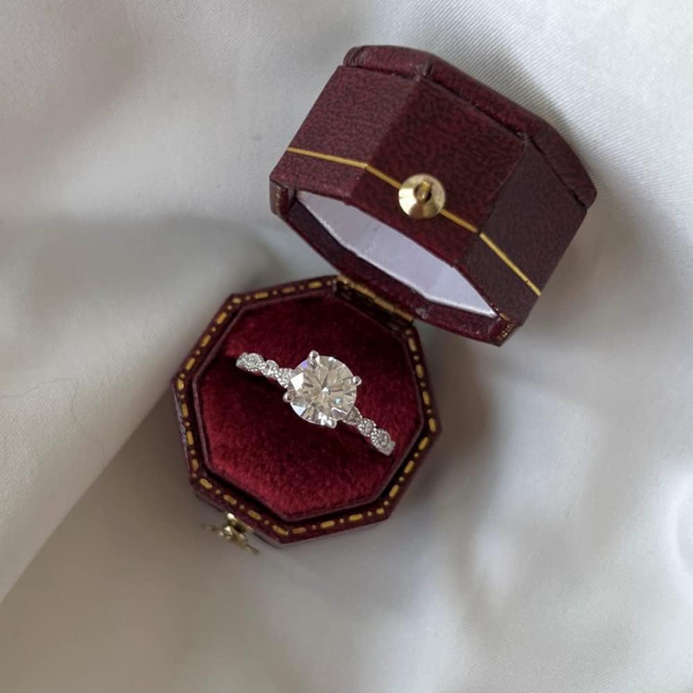 1-1/5 Carat (Ctw) Classic round Engagement Rings for Women Platinum Plated Silver Moissanite Engagement Ring Anniversary Promise Ring