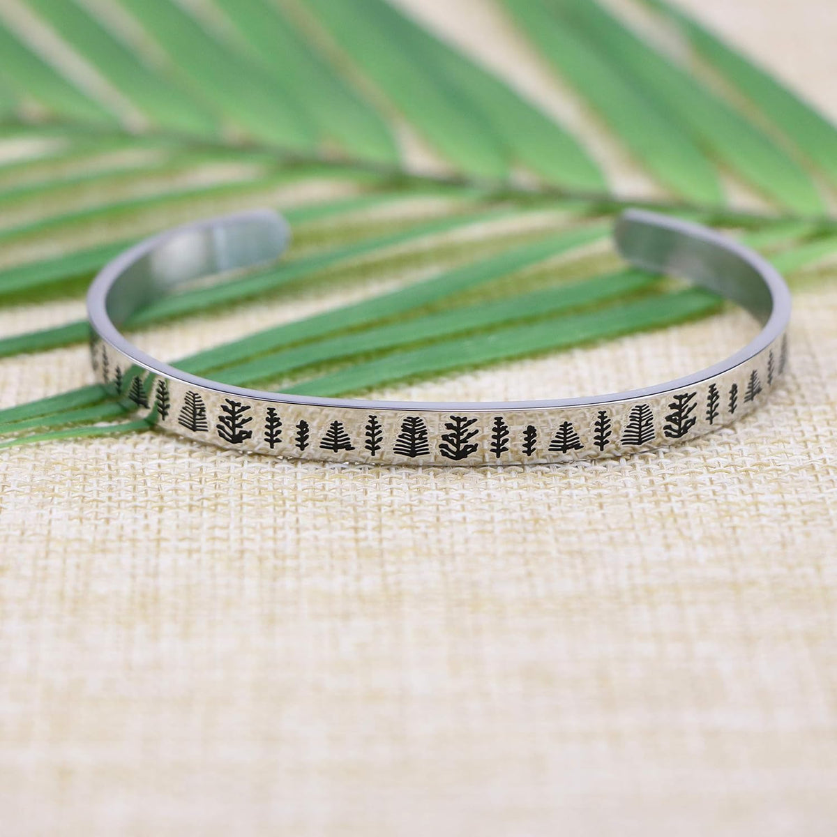 Inspirational Bracelets for Women Mom Motivational Bracelets Birthday Gift Ideas Personalized Engraved Mantra Cuff Bracelet the Mountains Are Calling and I Must Go