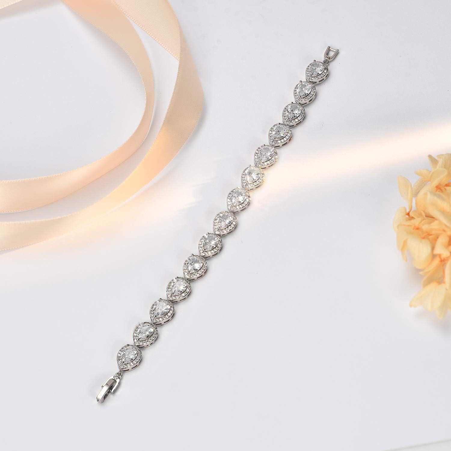 Teardrop Wedding Bridal Bracelets for Brides, Crystal Rhinestone Cubic Zirconia Tennis Bracelets for Women Prom, Bridal Jewelry