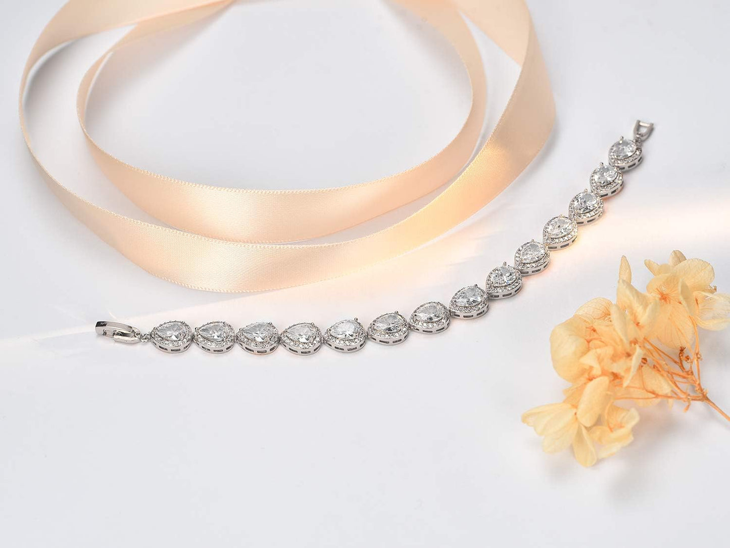 Teardrop Wedding Bridal Bracelets for Brides, Crystal Rhinestone Cubic Zirconia Tennis Bracelets for Women Prom, Bridal Jewelry