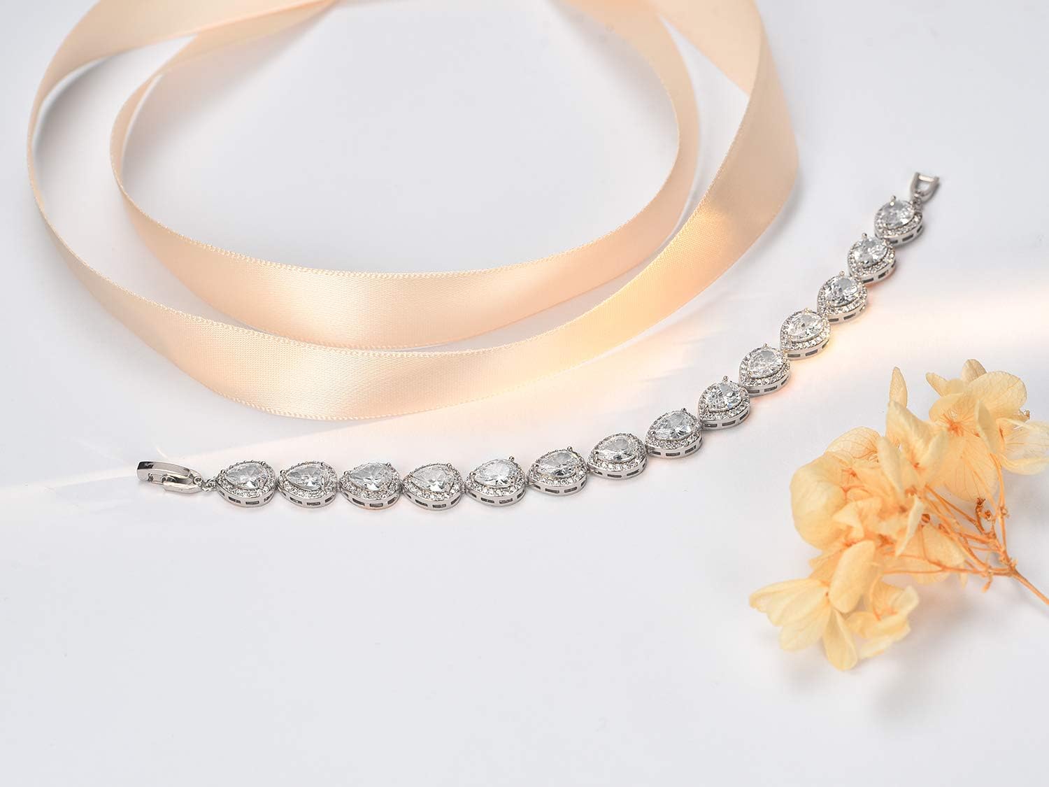 Teardrop Wedding Bridal Bracelets for Brides, Crystal Rhinestone Cubic Zirconia Tennis Bracelets for Women Prom, Bridal Jewelry