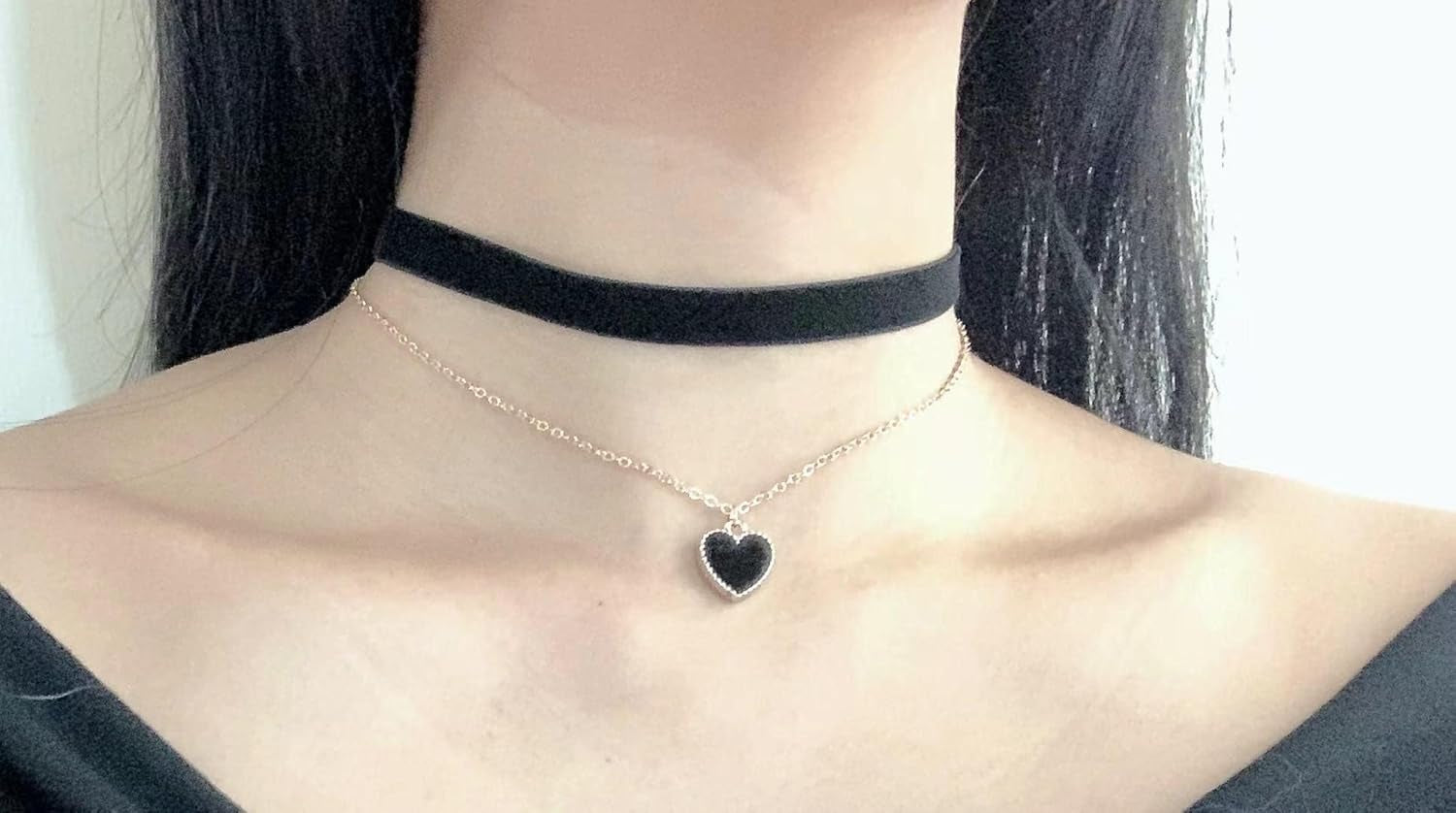 Heart Necklace Adjustable Red Choker Classic Collar Necklaces for Women and Girls Velvet Chocker Necklace