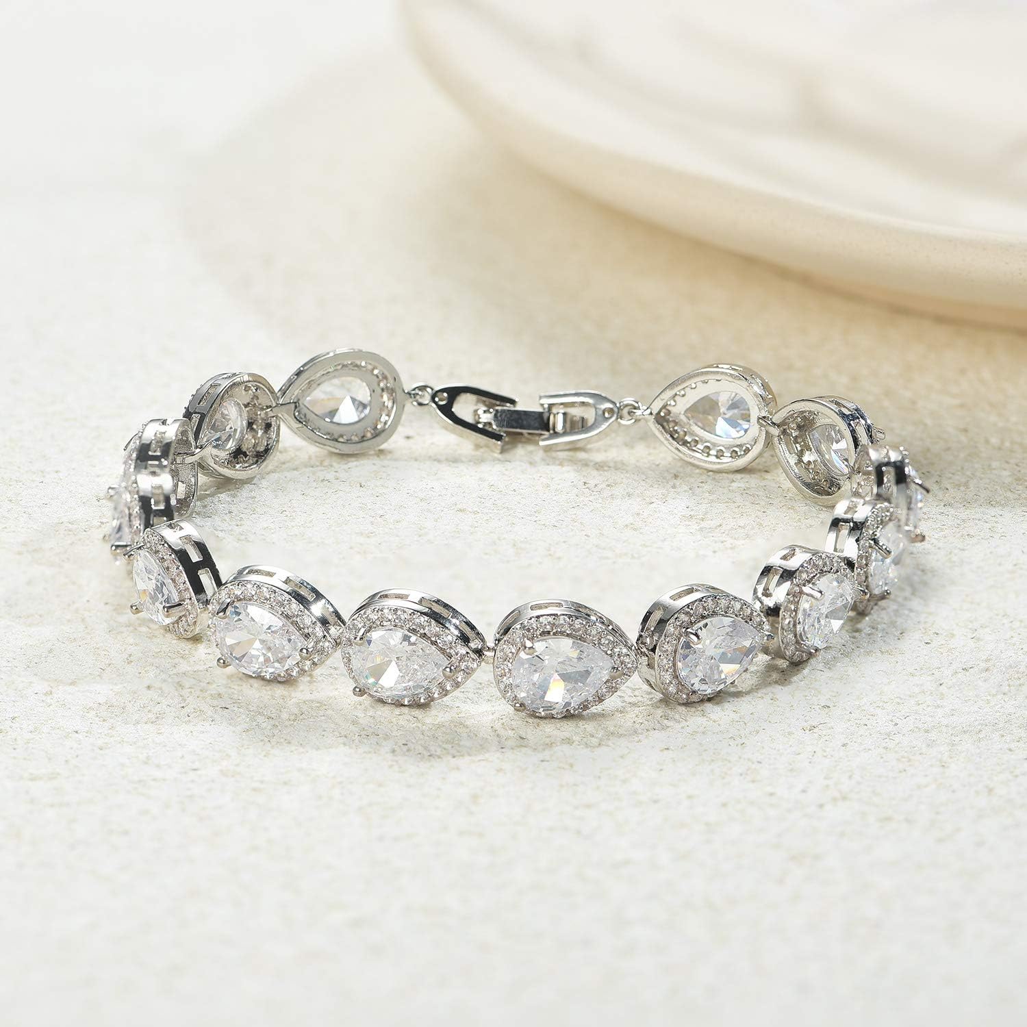Teardrop Wedding Bridal Bracelets for Brides, Crystal Rhinestone Cubic Zirconia Tennis Bracelets for Women Prom, Bridal Jewelry