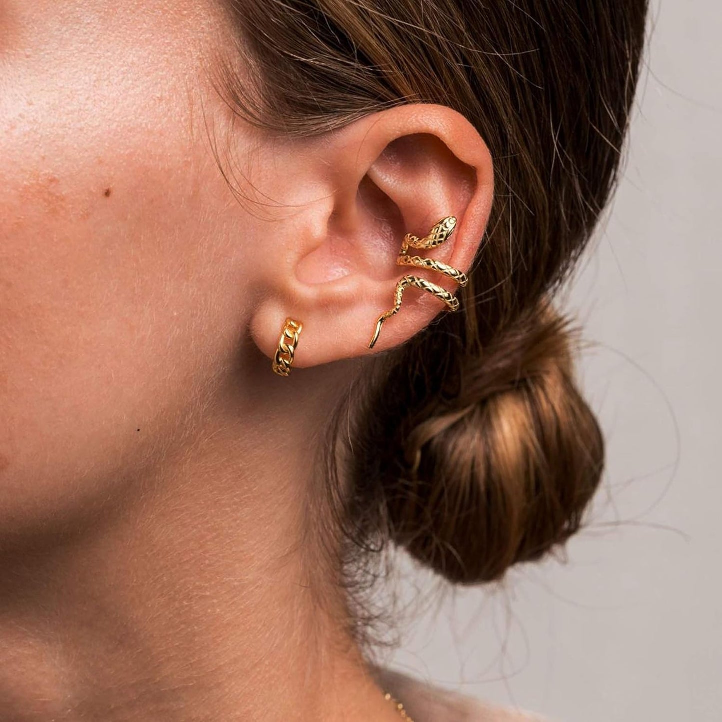 Gold Hoop Earrings for Women 18K Gold Plated Huggie Earrings Handmade Simple Minimalism Hoop Hypoallergenic Earrings for Everyday Jewelry