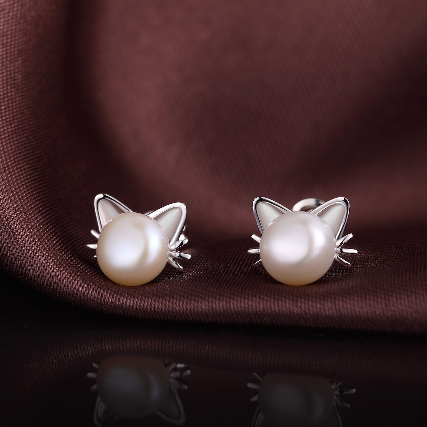 18K White Gold Plated Cat Pearl Stud Earrings for Women 925 Sterling Silver Cat Earrings Freshwater Pearl Cat Stud Earrings Pearl Jewelry 7.5MM-8MM