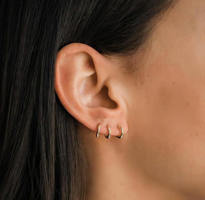 Small Hoop Earrings for Women Tiny Cartilage Hoop Earrings for Men Helix Daith Tragus Ear Hugging Hoop Earrings Sleeper Hypoallergenic Earrings