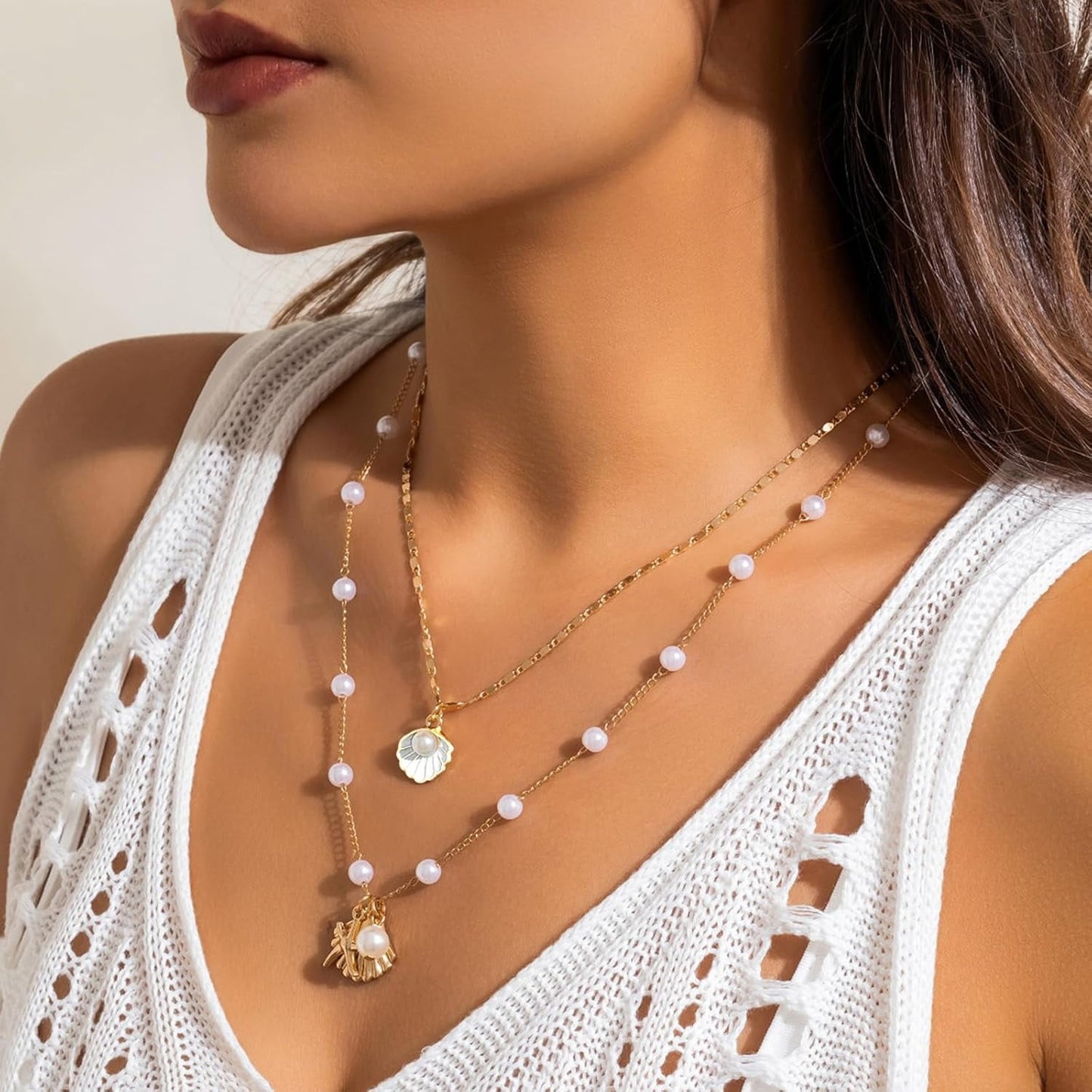 Gold Sea Shell Necklace,Layer Charm Necklace for Women Boho Summer Seashell Beach Starfish Necklace,Surfer Jewelry Gifts Vacation Summer Outfits for Women