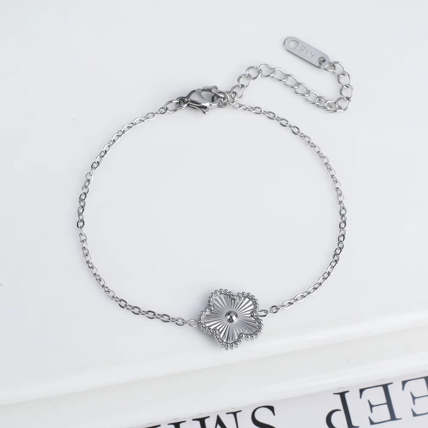 Trend Clover Bracelet for Women Girls 14K Gold Plated Stainless Steel Five Leaf Flower Dainty Lucky Link Bracelets Party Jewelry