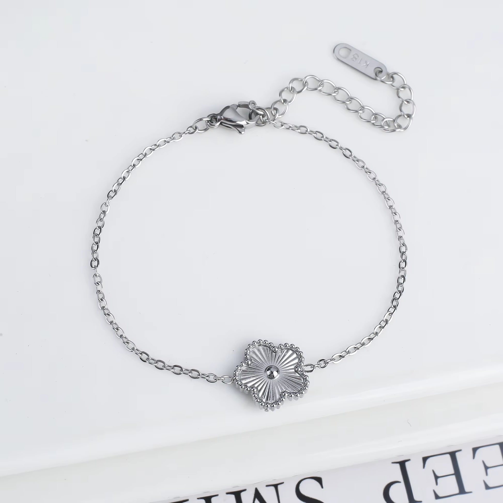 Trend Clover Bracelet for Women Girls 14K Gold Plated Stainless Steel Five Leaf Flower Dainty Lucky Link Bracelets Party Jewelry