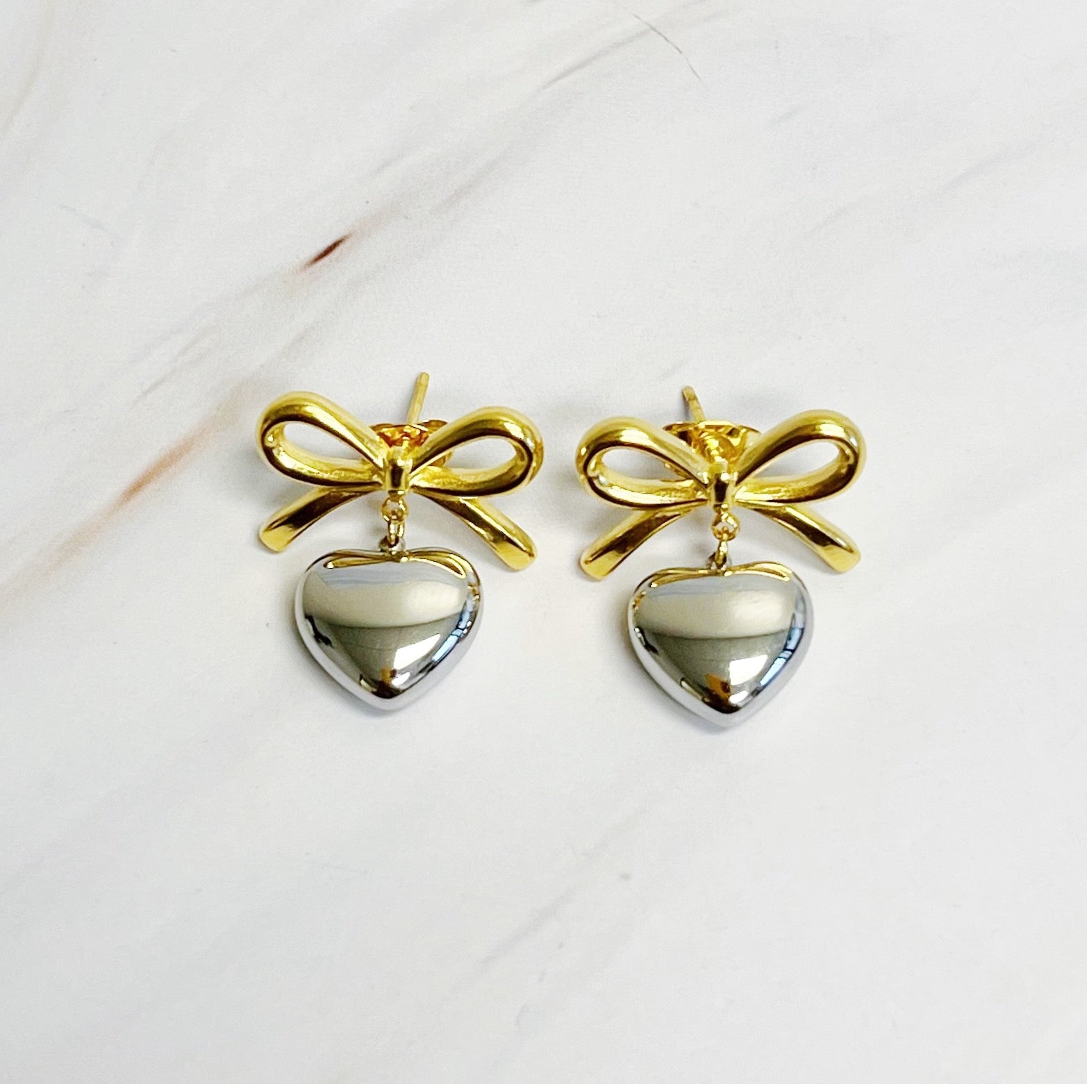 Mini Bow Mini Heart Earrings