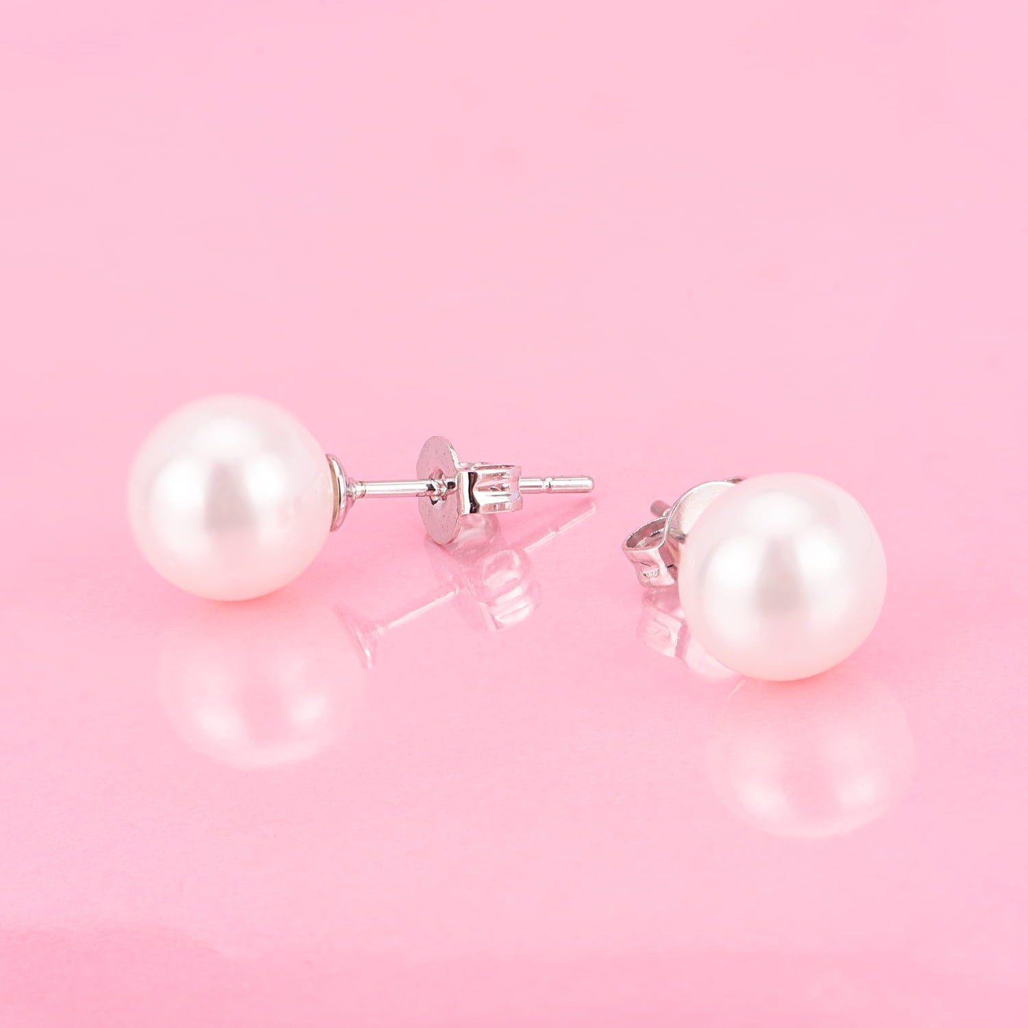4.00 CTTW 18K Gold Genuine Cultured Pearl Earring in 18K White Gold Plated