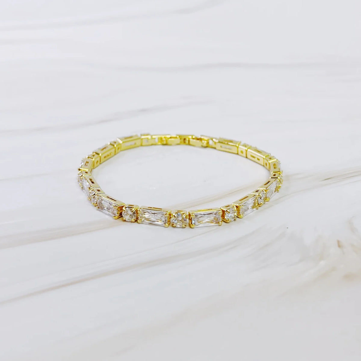Sparkling in Shapes Bracelet