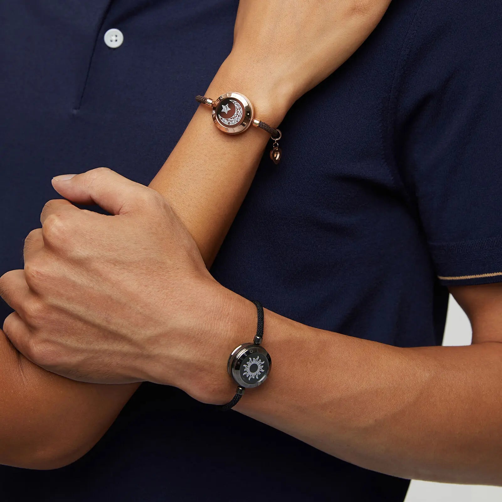 Totwoo Long Distance Touch Light up & Vibrate Bracelets for Couples, Long Distance Relationship Gifts Smart Sun & Moon Love Brac