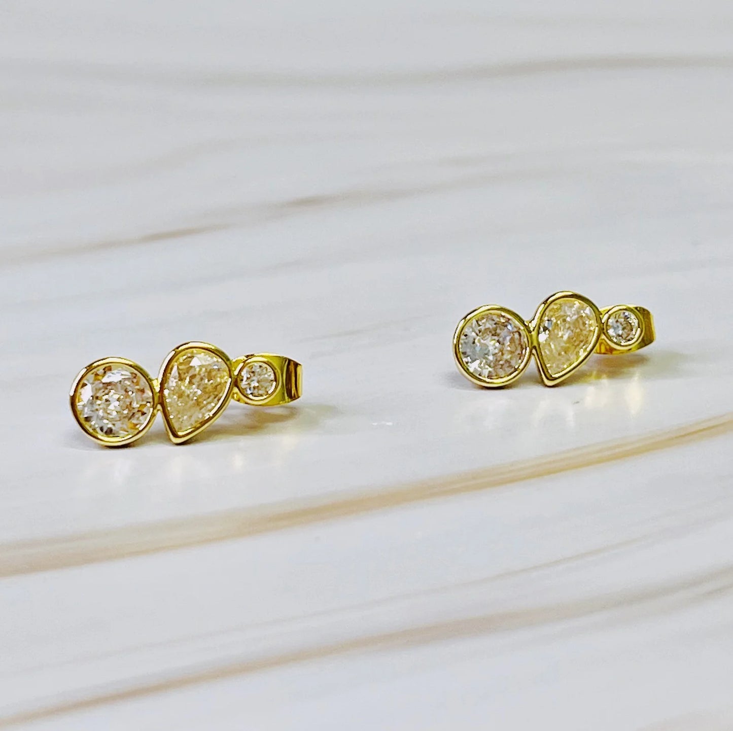 Mix Shape Bezel Shine Earrings